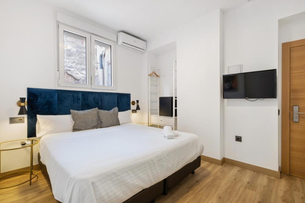 Malaga City Suites Экстерьер фото