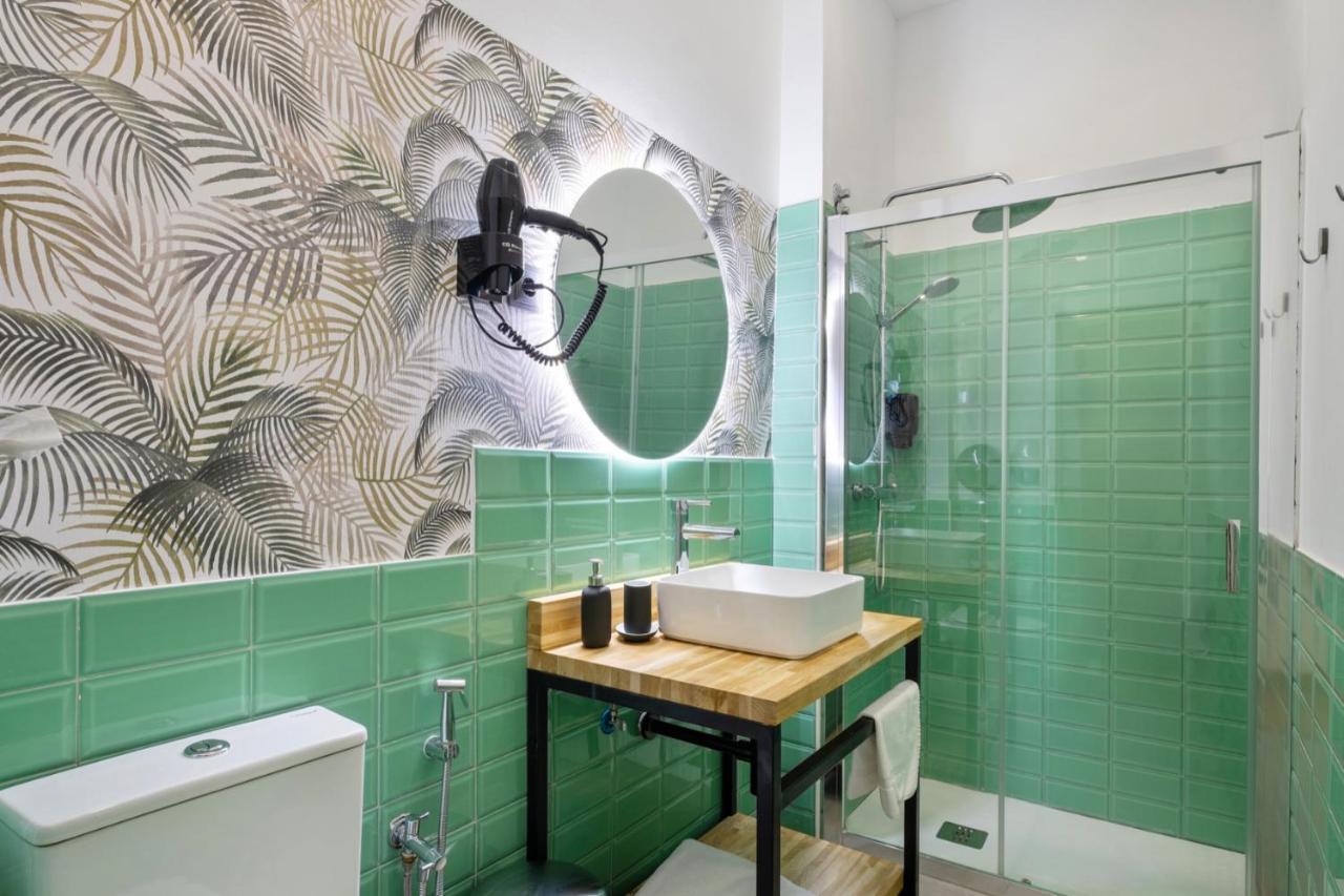 Malaga City Suites Экстерьер фото