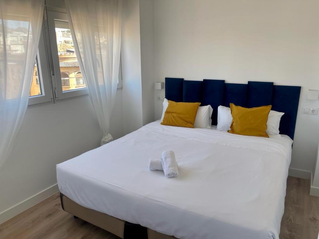 Malaga City Suites Экстерьер фото