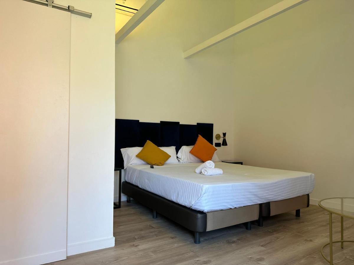 Malaga City Suites Экстерьер фото