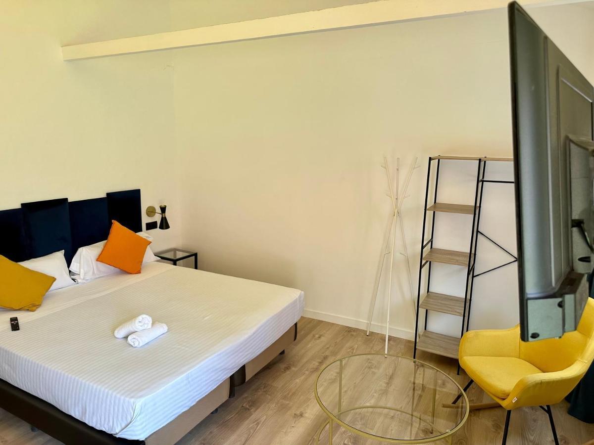 Malaga City Suites Экстерьер фото
